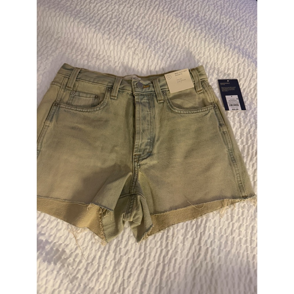 Universal Thread Womens High Rise Cut-Off Denim Shorts Light Wash Yellow Tint 4